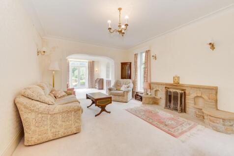 KITCHEN, DINING ROOM, LOUNGE AND GARDEN ROOM