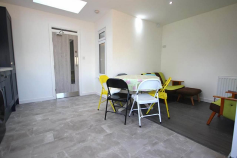 Kingsholm Road, Southmead, Bristol photo 4
