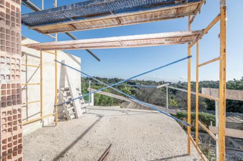 TOWNHOUSE IN CAMPANET WITH UNIQUE VIEWS