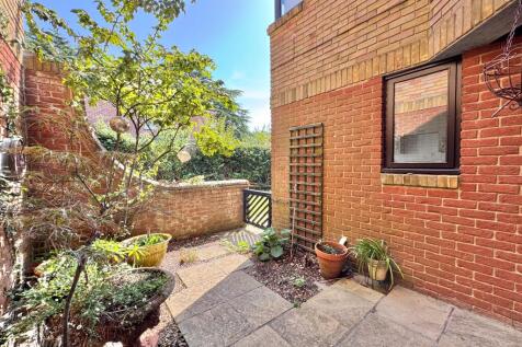 Courtyard Garden