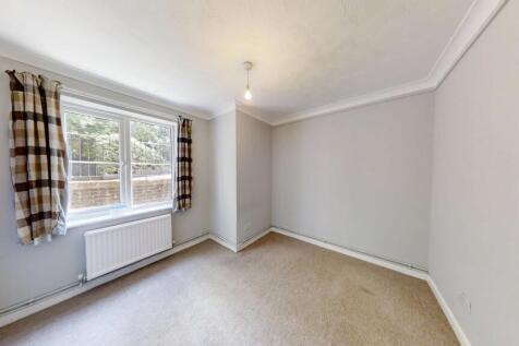 Paddockhall Road, Haywards Heath, RH16 photo 4
