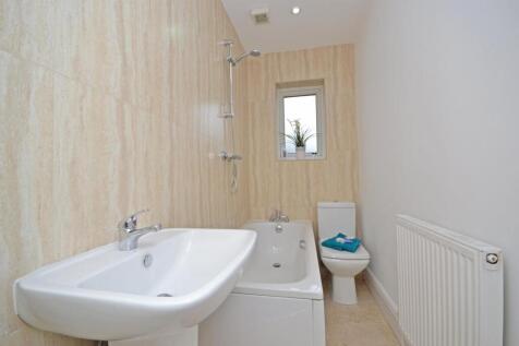 HOUSE BATHROOM/W.C.