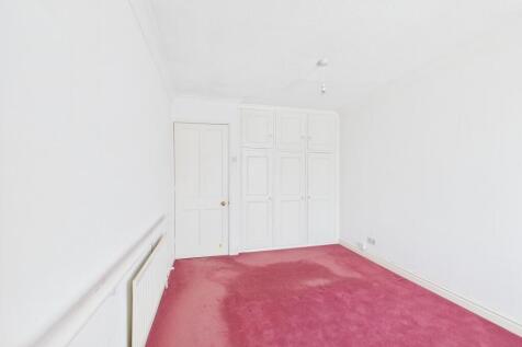 CAM04201G0-PR0076-STILL020