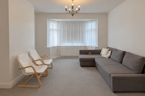 Burnham Road,Romford,RM7 photo 4