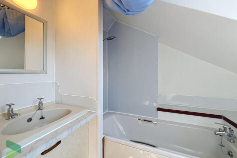 Upstairs Bathroom...