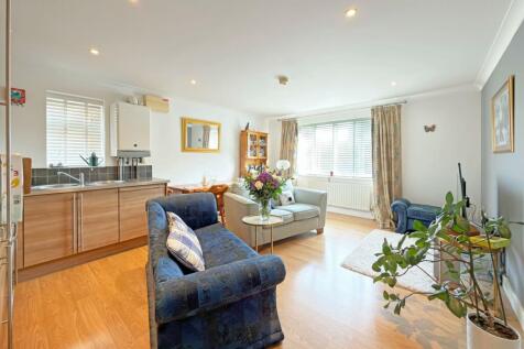 Living Room / Kitchen