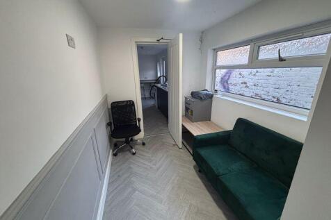 Cadogan Street, Middlesbrough  photo 5
