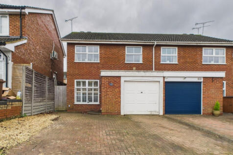 CAM03218G0-PR0897-STILL016