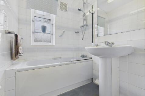 CAM04273G0-PR0158...