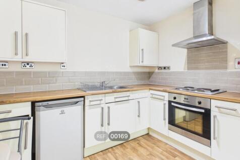 Kitchen &amp; Living area