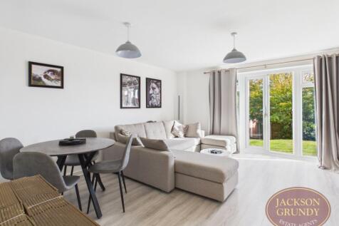 Farnborough Drive
