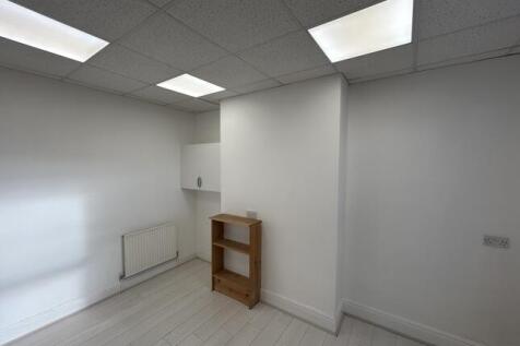 Office to rent Image 3