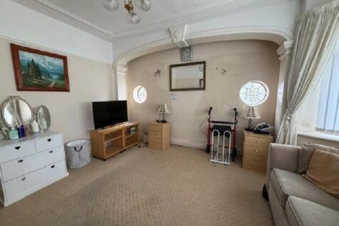 Front Living Room 
