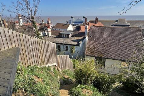 Photo 04-04-2025,...