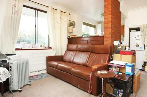 40 STAPLE  HURST Living Room.jpeg