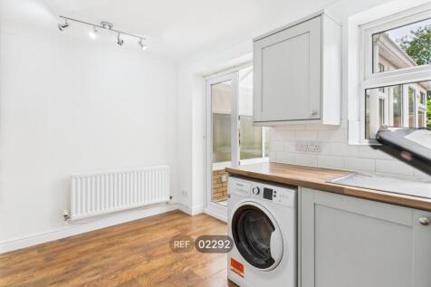 Green Lane, Hessle, HU13 9QB photo 3