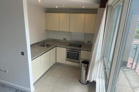 Ferry Road, Cardiff, CF11 photo 4