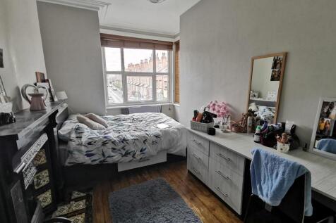 Brudenell Road, Hyde Park, Leeds LS6 1LS photo 3