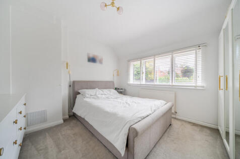 1382654-17-691db9...