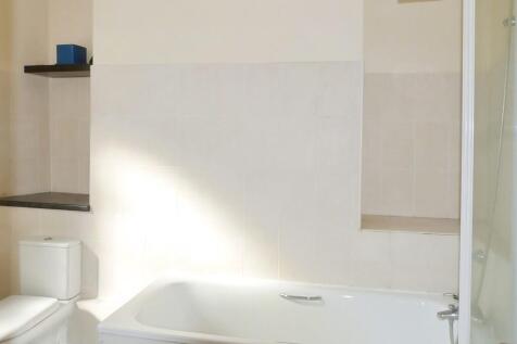 389f021d-Bathroom