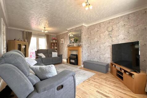 Generous Living Room 219