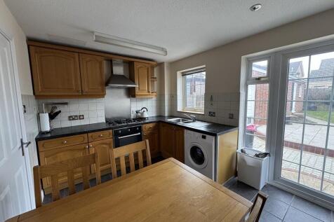 Rookery Close, Kiveton Park photo 4