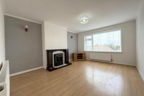 Ridgewood Drive, Pensby photo 3