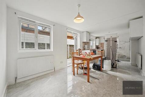 32 Arlesford Road SW9 9JT-6.jpg