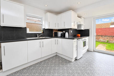 Station Road, Wivenhoe photo 3
