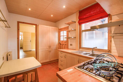 Kitchen breakfast room