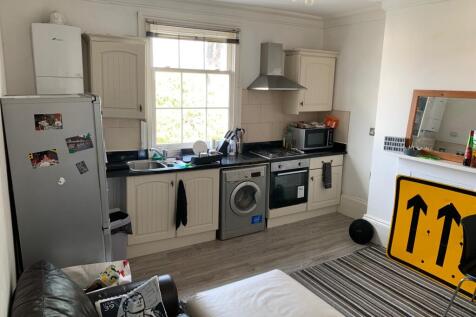 Trinity House, Flat 3, 16 Leam Terrace, CV31 1BB photo 3