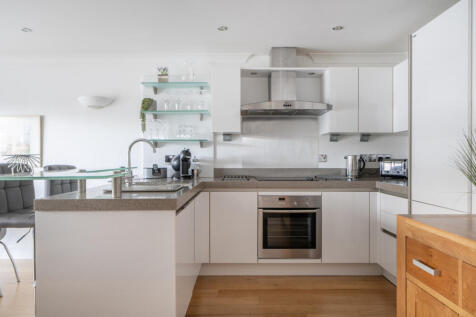 1408240-16-69822b...