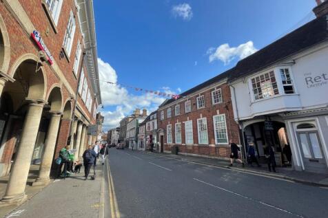 PHOTO 2  33 The Borough Farnham.jpg