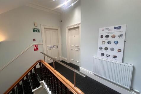 Office to rent Image 11
