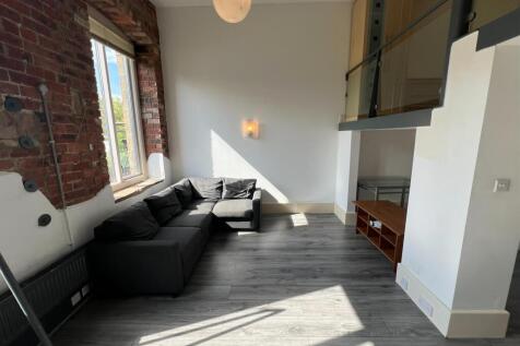 KITCHEN LIVING AREA.jpeg