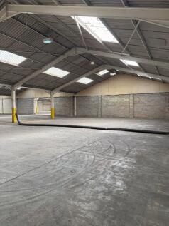 Light Industrial to rent Image 12