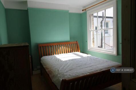Little Ealing Lane, London, W5 photo 3
