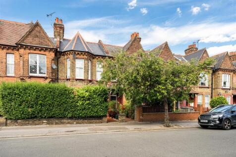 Gladstone Avenue, N22