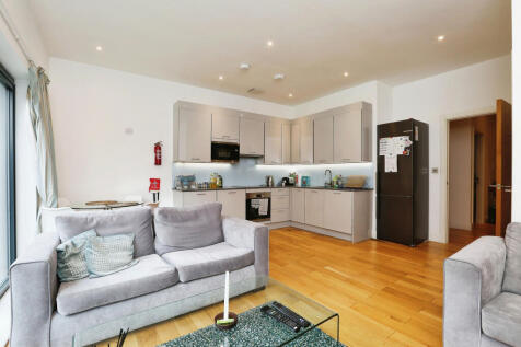 Milner Road, London, SW19 photo 4