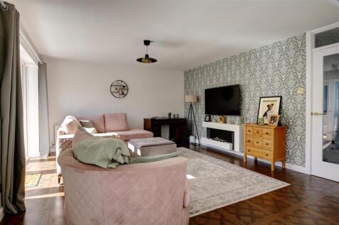 Sitting Room: