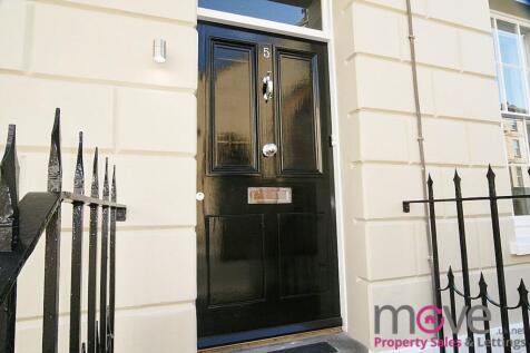 Cheltenham, GL50 - property photo