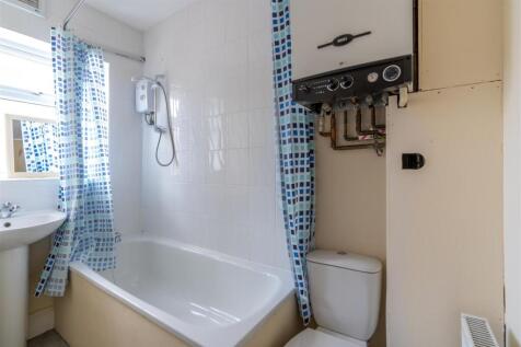 1st Floor Bathroom