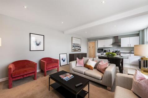 8461317-interior02.jpg