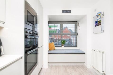 OPEN PLAN LIVING DINING KITCHEN