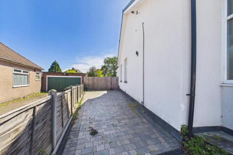 8-bedroom HMO for Auction, Filton (23).jpg
