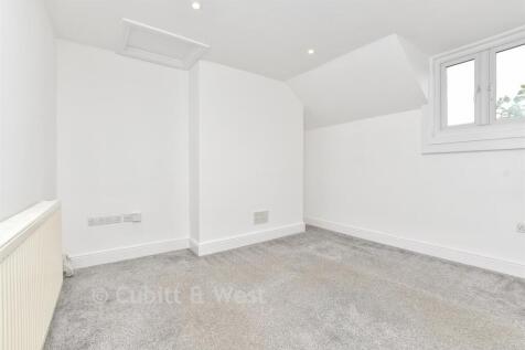 Living Room / Kitchen