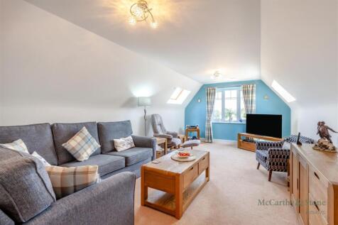 8700711-interior01.jpg