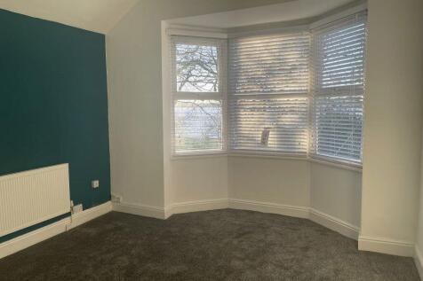 Flat 4, Riverside, Cliff Road, Hessle, HU13 0HB photo 3