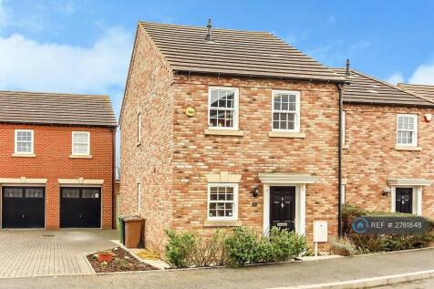 03 Bed House With Garden And Garage