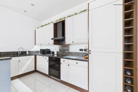 Open Plan Living / Kitchen